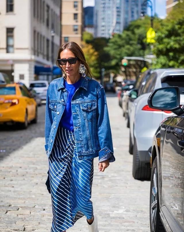  『打造』运用经典色打造时髦造型!早春实用穿搭指南,你最pick哪一套