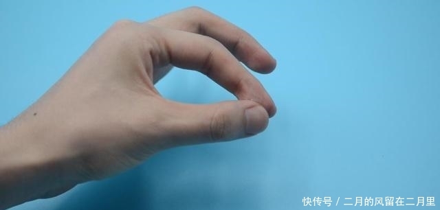 『解开』手指被502胶水粘住怎么办?学会这诀窍,胶水立马融化