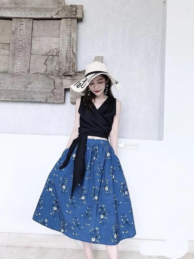  『技巧』微胖女性穿衣想显瘦，这几种小技巧教给你，短脖粗臂象腿一网打尽