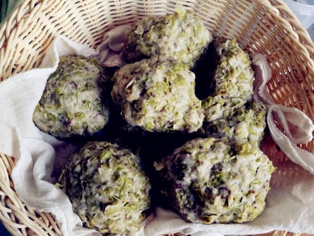 这菜含铁量是菠菜11倍,做成窝窝头,老婆吃了脸