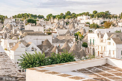 意大利阿尔贝罗贝洛 充满童话色彩的“蘑菇村”