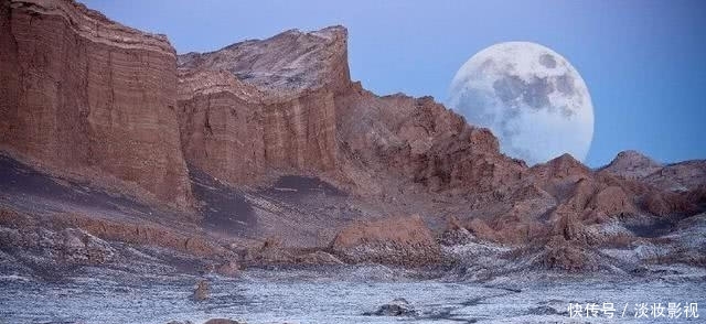 世界上最干沙漠,300年不下雨却生活着100万人,一辈子没喝过水?