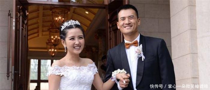 何洁自曝离婚前有新欢, 张馨予称知道实情, 网友 塑料姐妹情