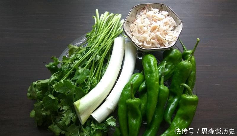  『口味』据说是“东北王”张作霖很爱吃的一道菜, 鲜辣爽脆, 口味火爆