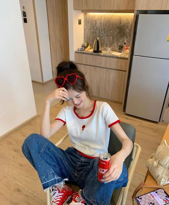  [舒适]柔美漂亮小姐姐很喜爱的舒适穿搭，显年轻高端大气又好搭，轻轻松松营造气质女神儿
