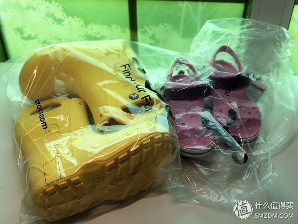 梅雨季就爱Crocs-日本官网儿童雨鞋凉鞋来晒单