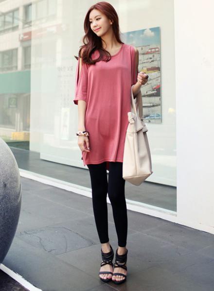 街拍, 女生轻松的配搭“梨形”身材，穿的少不如长的好!