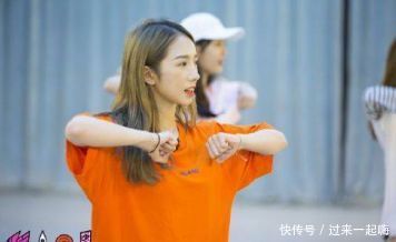 火箭少女近况，发布会和行程被取消，网友：谣言不攻自破