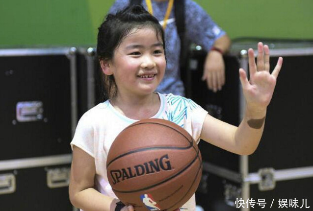 邓紫棋(gloria tang tsz-kei),原名邓诗颖,1991年8月16日生于中国上海