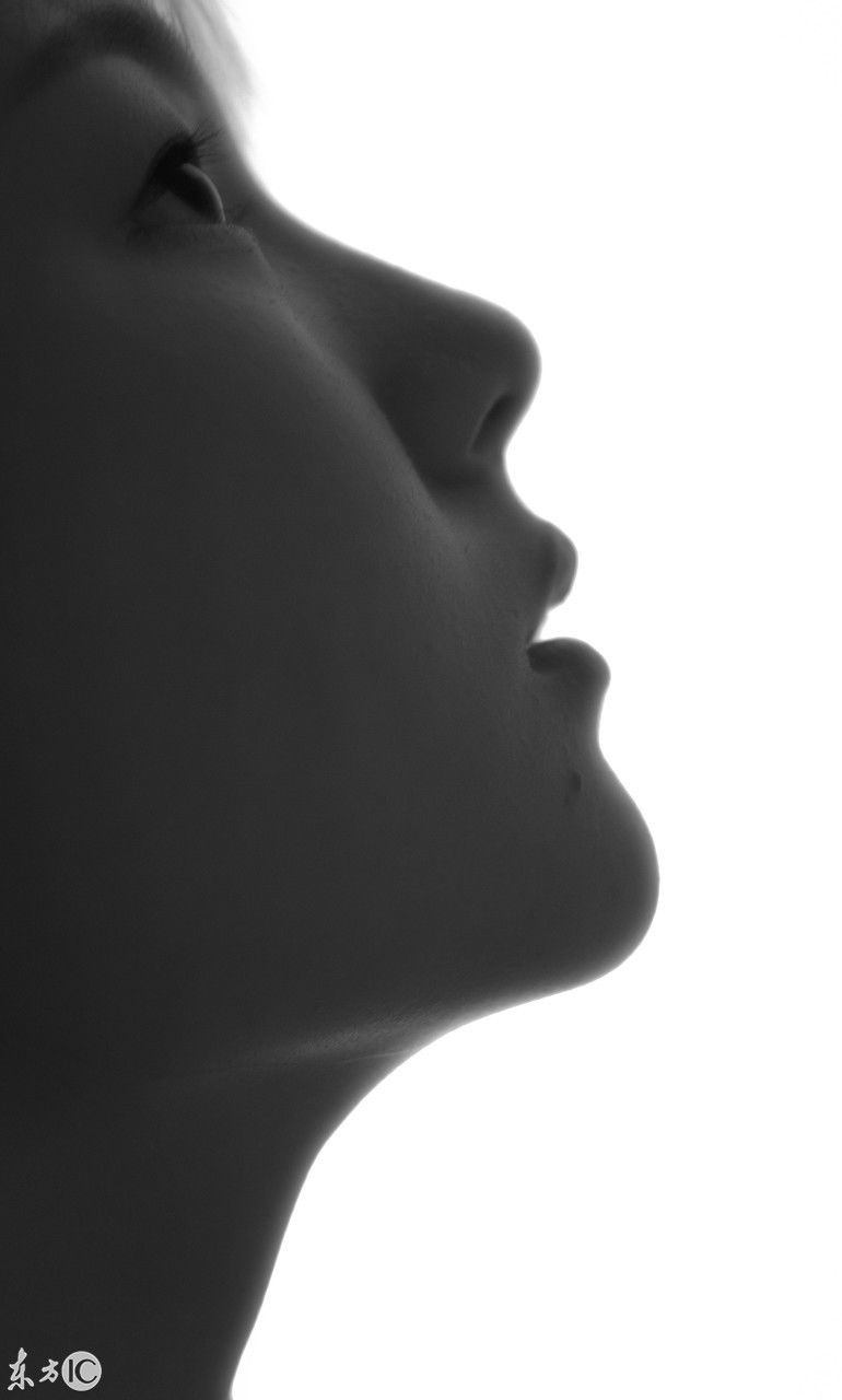 样貌和身材都不错的小美女，分享了