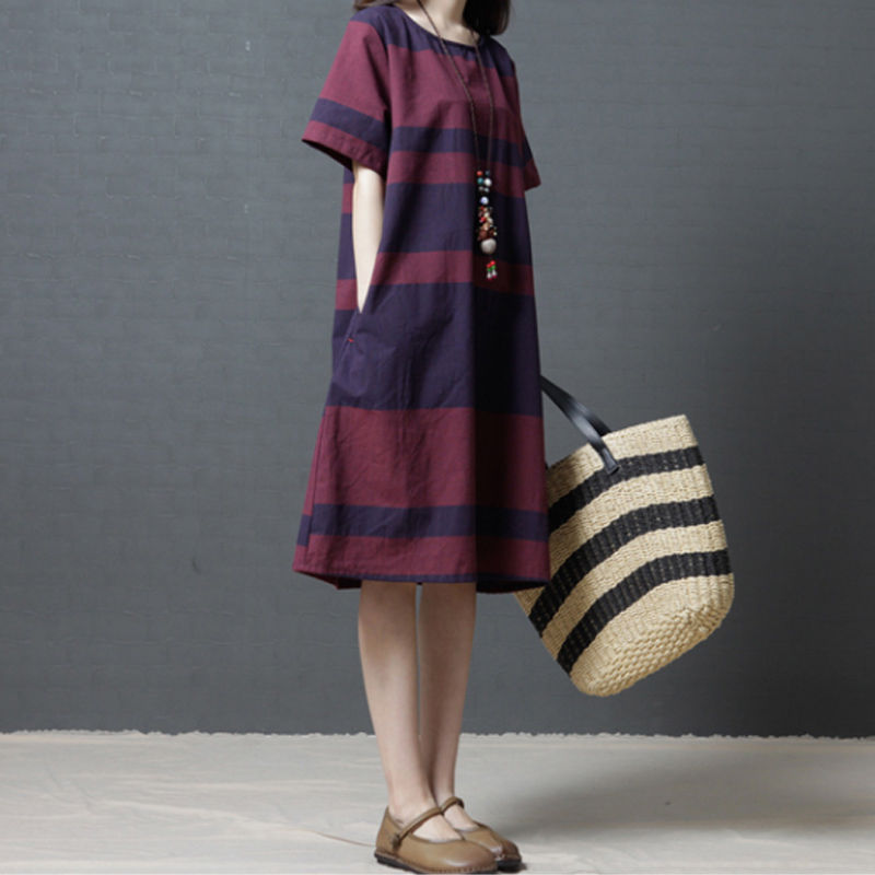 竟想不到，这薄款“棉麻”裙这么时髦，六七零后穿，满满女人味