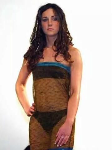 年轻时的凯特王妃不为人知的一面，透视装走秀，宿醉狂野似太妹!