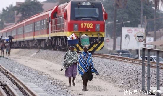  [我国]中方再造“奇迹”，本格拉铁路建成通车，四国集体感谢我