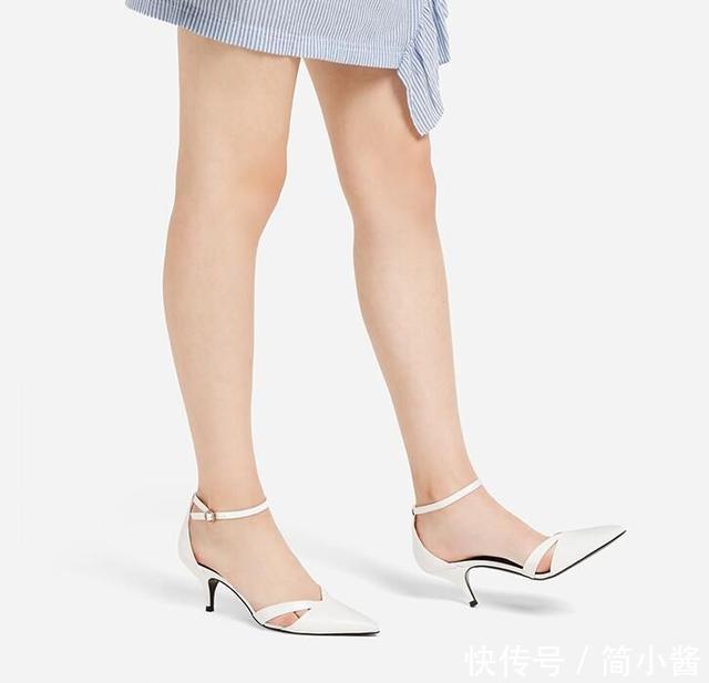 经典妩媚的包头高跟鞋，增添淑女范的甜美气息