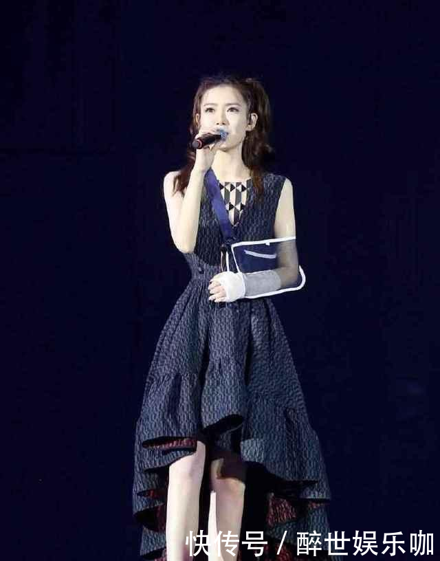 看来戚薇的腿, 男人都要怀疑人生, 网友: 就是两根擎天柱