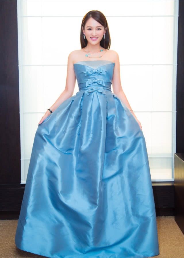 年近40岁的陈乔恩扮起嫩来,没谁了,恐怕是吃了防腐剂吧?