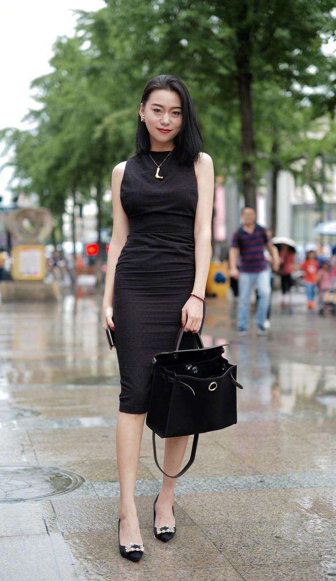 杭州街拍, 时尚的搭配更能点缀你的美!