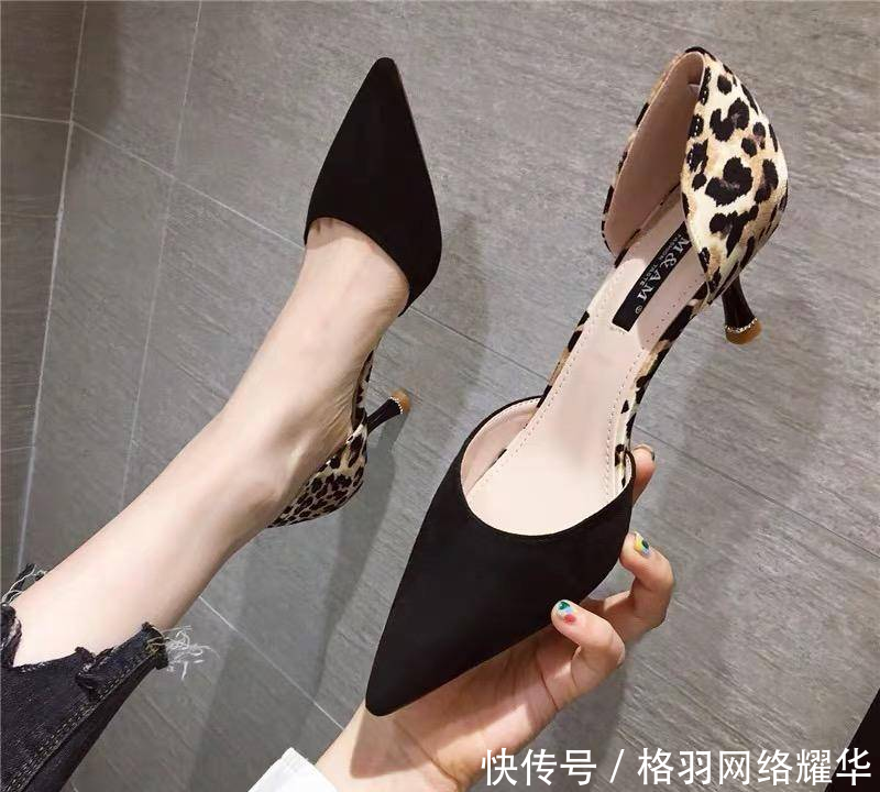  【舒适】经典的搭配少不了好鞋子，适合任何场合的高跟鞋，舒适百搭又时髦