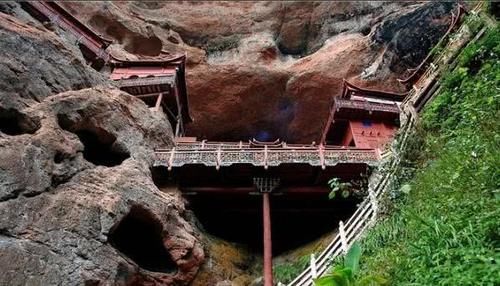 中国这座寺庙竟然是由一根柱子撑起！日本工匠都称佩服，专家无法