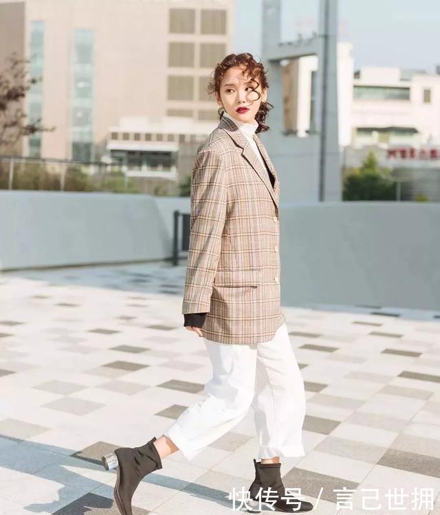 『暖黄色』40岁女人想甩掉“中年感”，别总穿黑白灰！多穿这些颜色，有范