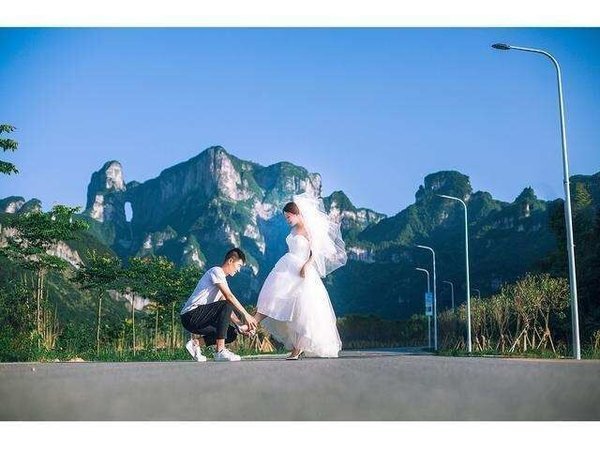 从广州出发,离张家界最近的高铁站是哪个站?怎