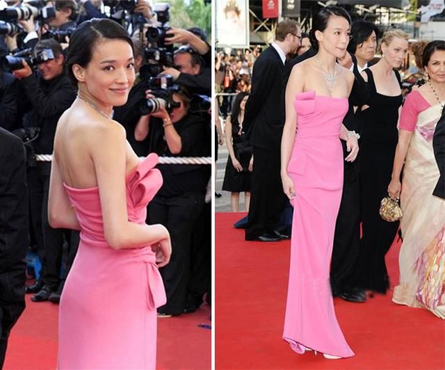 42岁舒淇出席活动居然换了新发型,然而一身粉色长裙才是真的惊艳