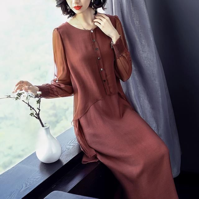 新发现：“诱惑红裙”，比流氓裙更性感，比开叉裙更妩媚，贼嫩美