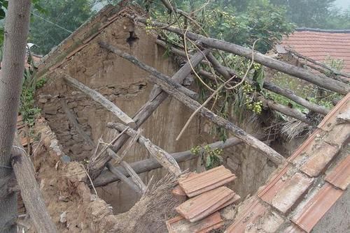 爷爷只给他留了一套破屋，被乡亲嘲笑，改造后却让人眼红了