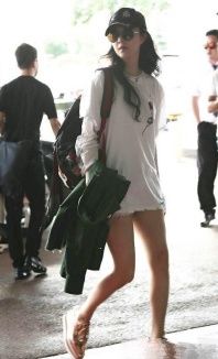 鲜眉亮眼的范冰冰，好久不见