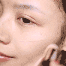 底妆也争宠!今年还没用粉底棒你就Out了!