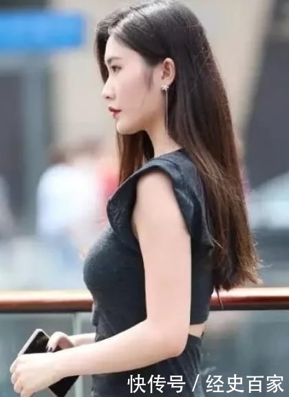 【美丽大方】黑色修身短裙,简约不简单的设计,美丽大方