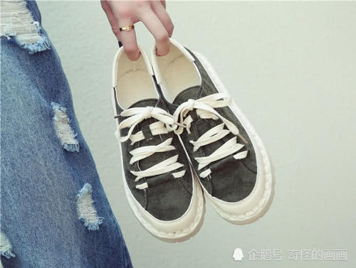 确认过眼神，是火爆校园的厚底鞋，平价又亲民，还不快get！