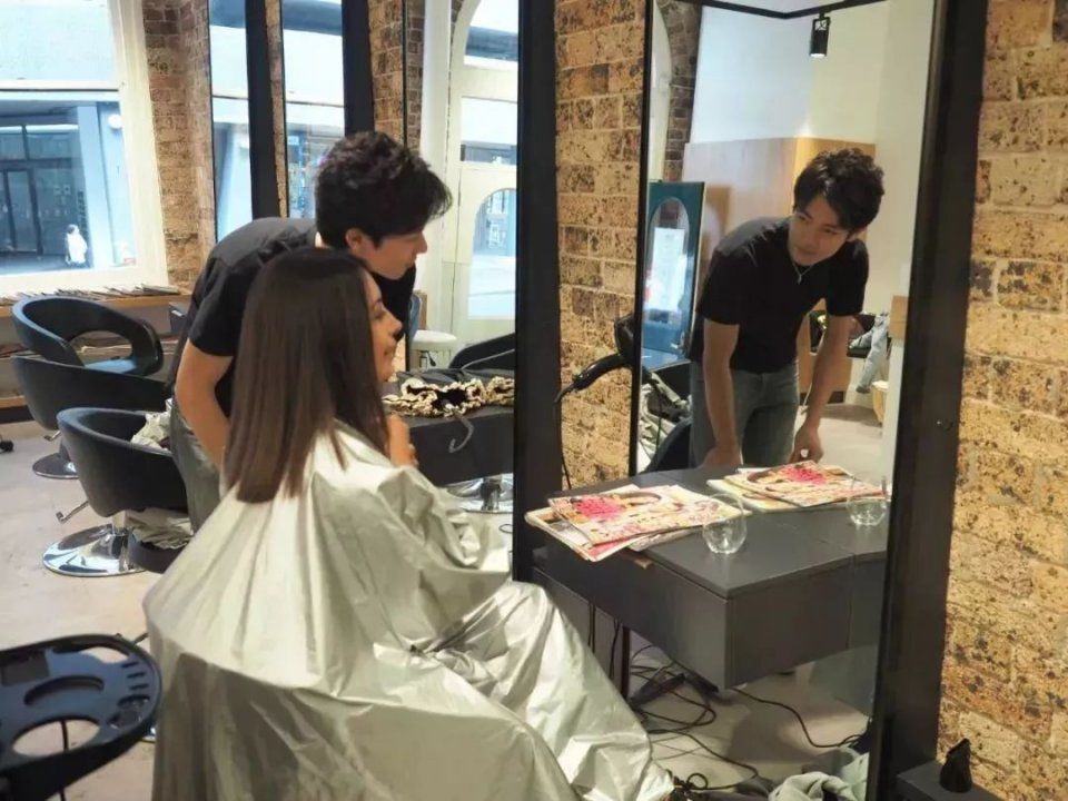 还在流行小奶狗?Instagram盐系小哥哥火遍悉尼CBD，只因他修长有