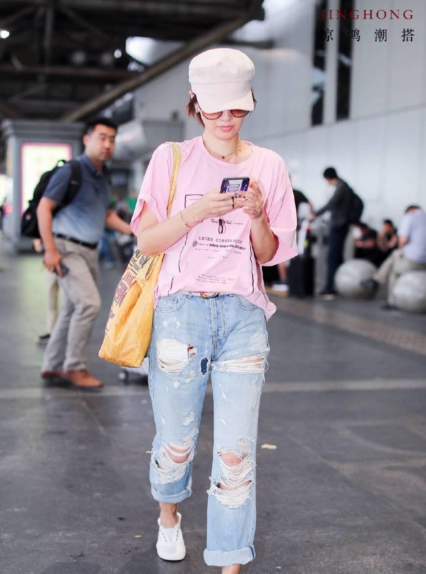 当42岁马伊琍撞上28岁林允儿同穿粉衫，网友：这差距可没有14岁！