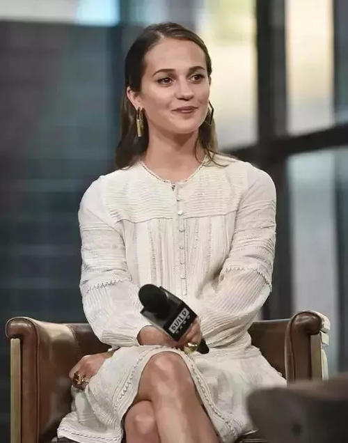 早秋裙子这么穿最时髦!!!