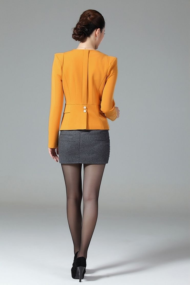 美女写真:台湾模特蓁羚短裙牛仔裤系列写真