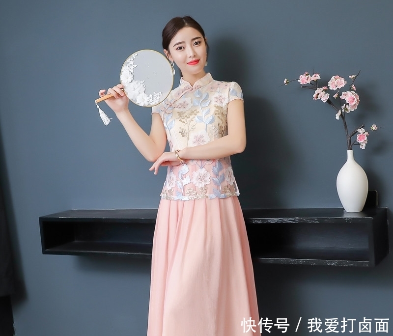  【堪称】可以提升气质的旗袍, 高跟鞋堪称她的完美搭档