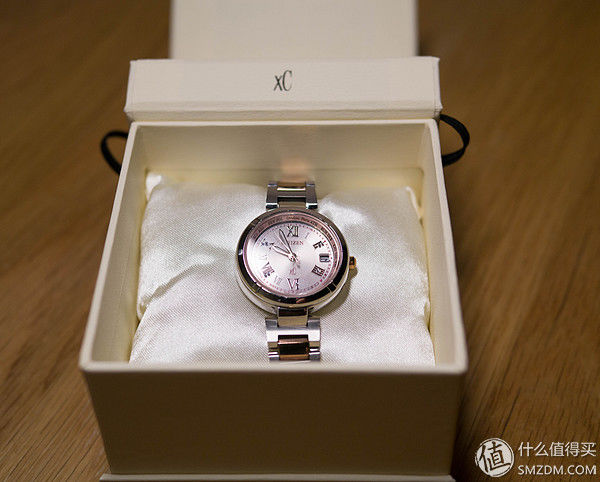 日本之行购入CITIZEN 西铁城 女款光动能电波表 开箱