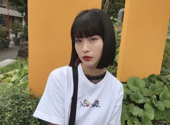 年仅21岁身高167的横田成当红的杂志麻豆,坐拥日圈26万粉丝,超