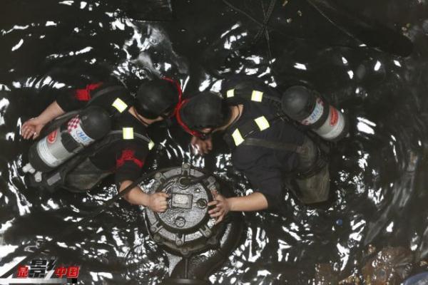 高铁如何“排泄”？ 揭秘15米深井下的“男保姆”