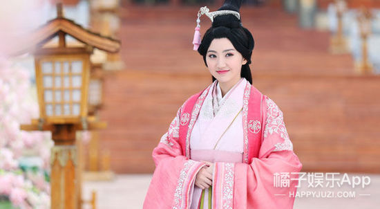 于正说他的服化道是全国第一…你是不是忘了前两年都拍过啥?