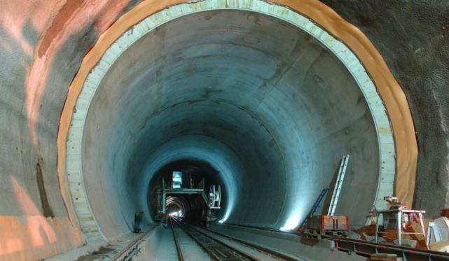  「打造」厉害！中国打造世界上最长隧道，全长98公里，预计2020