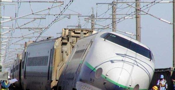  #位居#中国高铁建设位居世界第一，为何美国不建，其实有特殊原