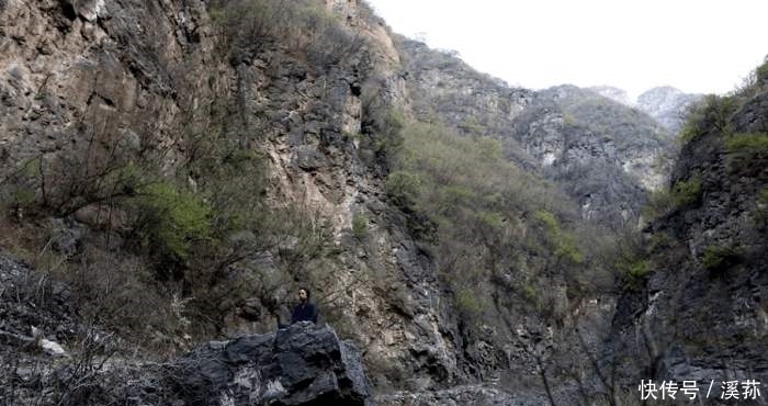 男子生意失败在山上挖洞修道再不回家