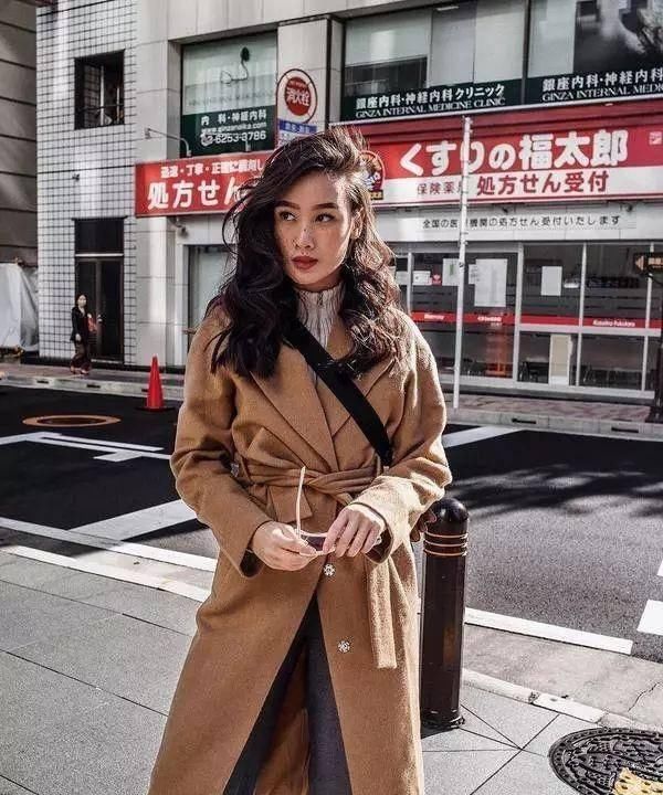 #省钱#最会省钱的穿搭博主?用一件单品打造多个造型,错过要锤大腿