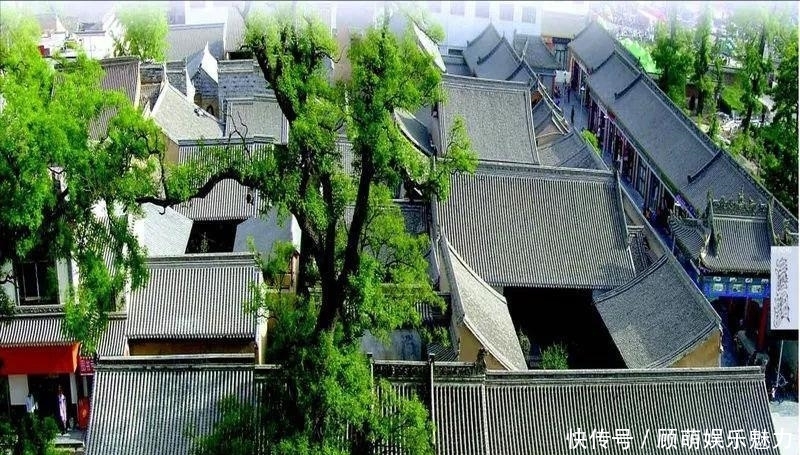  #暗藏#400年前的民宅，竟暗藏地下石室发现百箱金银和百坛好酒！