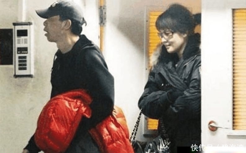 杨采钰:冯小刚“牵手”杨采钰,妻子徐帆一把拦住,网友:这画面太好笑了