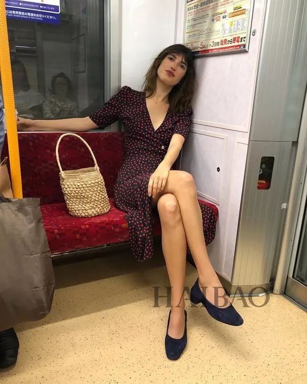 围观| 终于等到你们最爱的博主!为什么她们的穿搭永远都新鲜有趣?