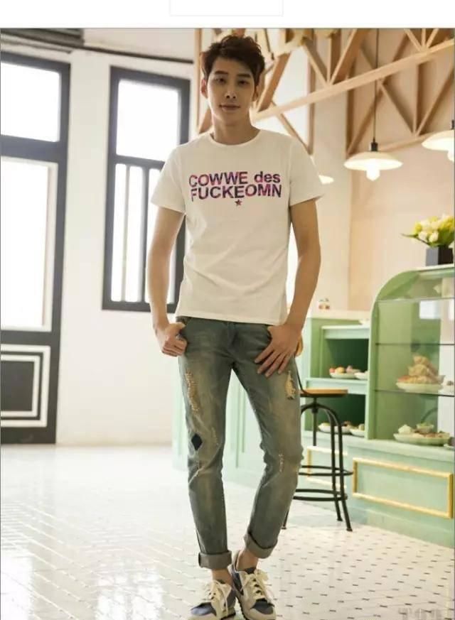  牛仔裤@春夏季男士破洞牛仔裤的穿搭注意事项，直男们GET起来！