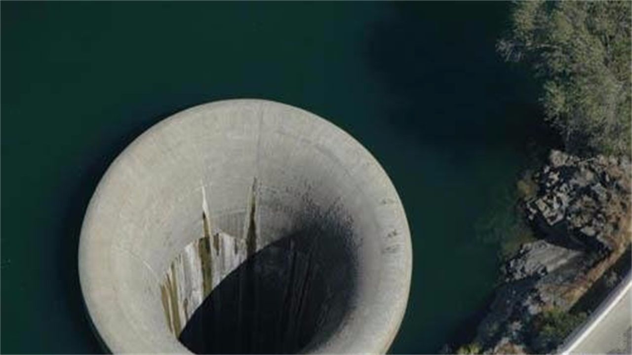 世界七大人工洞之一，直径达22米，水流量可达到4.8万立方